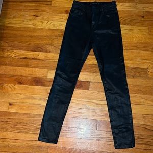 Black skinny pants